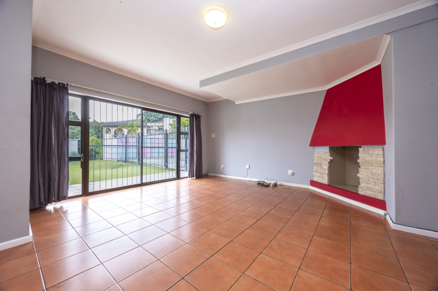 7 Bedroom Property for Sale in Plattekloof Western Cape